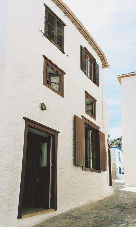 Alleyway House Hydra  Exterior photo